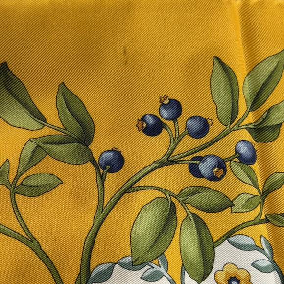 Salvatore Ferragamo 100% Silk Twill Scarf - Picture 10 of 11